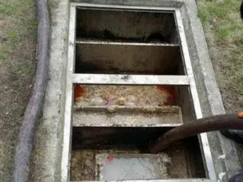 大丰镇隔油池清理